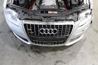 Audi S8  picture 19