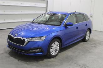 uszkodzony samochody osobowe Skoda Octavia  2024/2
