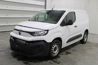 Damaged car Citroën Berlingo  2024/8