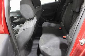 Peugeot 208  picture 12