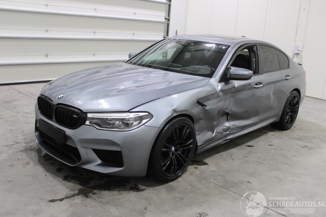 BMW M5 