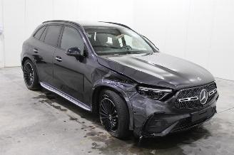 Mercedes GLC 300 picture 2
