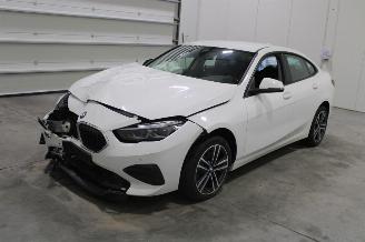 Vaurioauto  passenger cars BMW 2-serie 218 2021/5