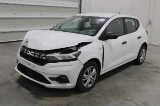 Vaurioauto  passenger cars Dacia Sandero  2024/1