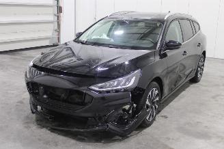 uszkodzony samochody osobowe Ford Focus  2024/3