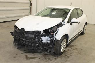 skadebil auto Renault Clio  2021/4