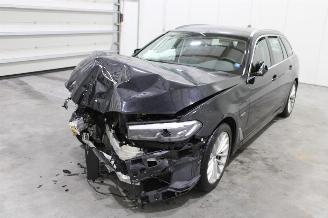 Vaurioauto  passenger cars BMW 5-serie 530 2023/1