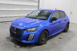 Damaged car Peugeot 208  2025/2