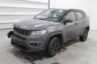 damaged passenger cars Jeep Compass  2021/6