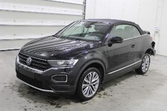 Schadeauto Volkswagen T-Roc  2021/4