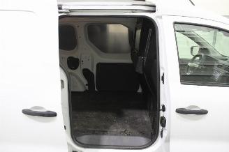 Renault Express  picture 18