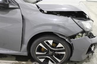 Peugeot 208  picture 6