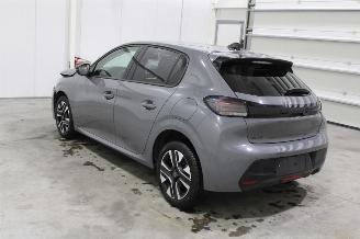 Peugeot 208  picture 4