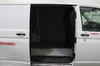 Volkswagen Transporter T6 picture 20