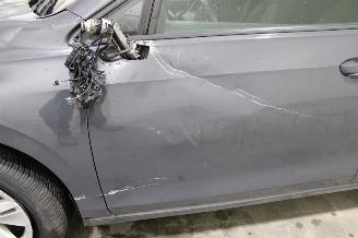 Volkswagen Golf  picture 24