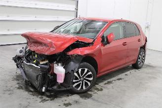 Voiture accidenté Volkswagen Golf  2023/2