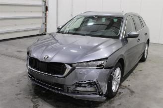 Voiture accidenté Skoda Octavia  2023/9