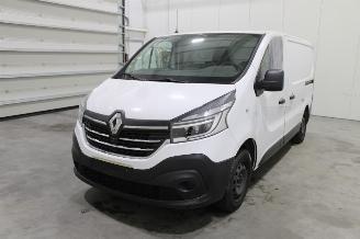 Salvage car Renault Trafic  2020/10
