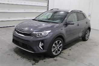 uszkodzony samochody osobowe Kia Stonic  2021/1