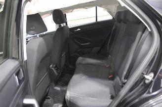 Volkswagen T-Roc  picture 11