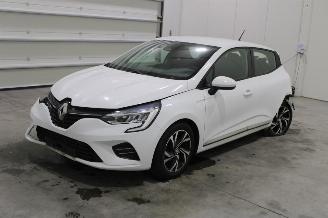 skadebil auto Renault Clio  2020/6