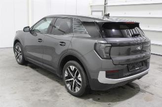 Ford Explorer  picture 4