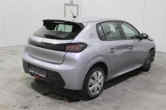 Peugeot 208  picture 3