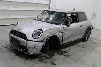 skadebil auto Mini Cooper C 2024/9