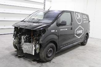 Damaged car Toyota ProAce CITY 2024/6