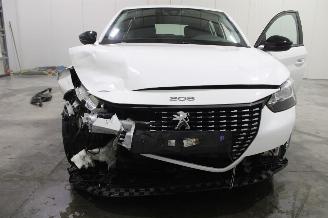 Peugeot 208  picture 5