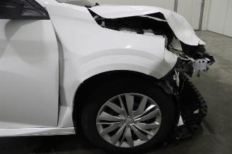 Peugeot 208  picture 6