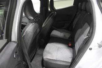 Renault Clio  picture 11