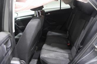 Volkswagen T-Roc  picture 12