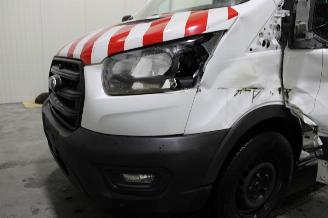 Ford Transit  picture 6