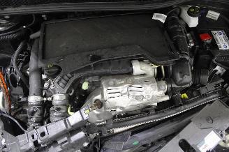 Peugeot 208  picture 13