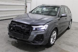 Damaged car Audi SQ7  2024/9