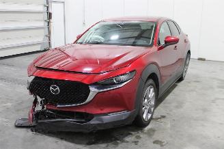 krockskadad bil auto Mazda CX-30  2020/10