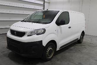 Damaged car Peugeot Expert  2020/5