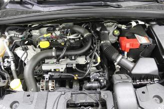 Renault Captur  picture 15