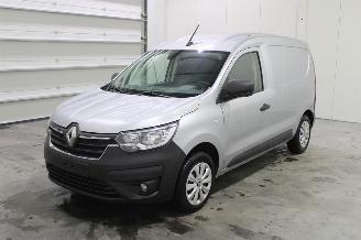 Vaurioauto  passenger cars Renault Express  2023/11