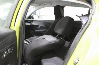 Peugeot 208  picture 25