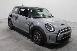 Mini Cooper SE picture 2