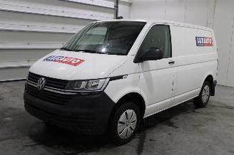 Schadeauto Volkswagen Transporter T6 2023/11