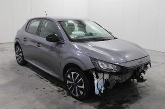 Peugeot 208  picture 2