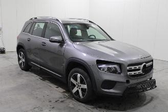 Mercedes GLB 200 picture 2