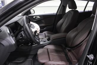 BMW 1-serie 118 picture 10