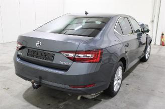 Skoda Superb  picture 3