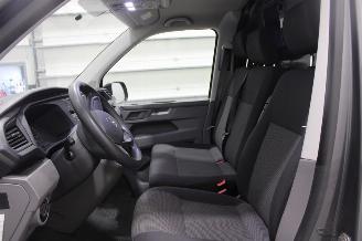 Volkswagen Transporter T6 picture 11