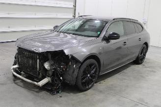 krockskadad bil auto Peugeot 508  2021/2
