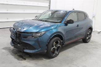 Vaurioauto  passenger cars Alfa Romeo Junior  2025/4